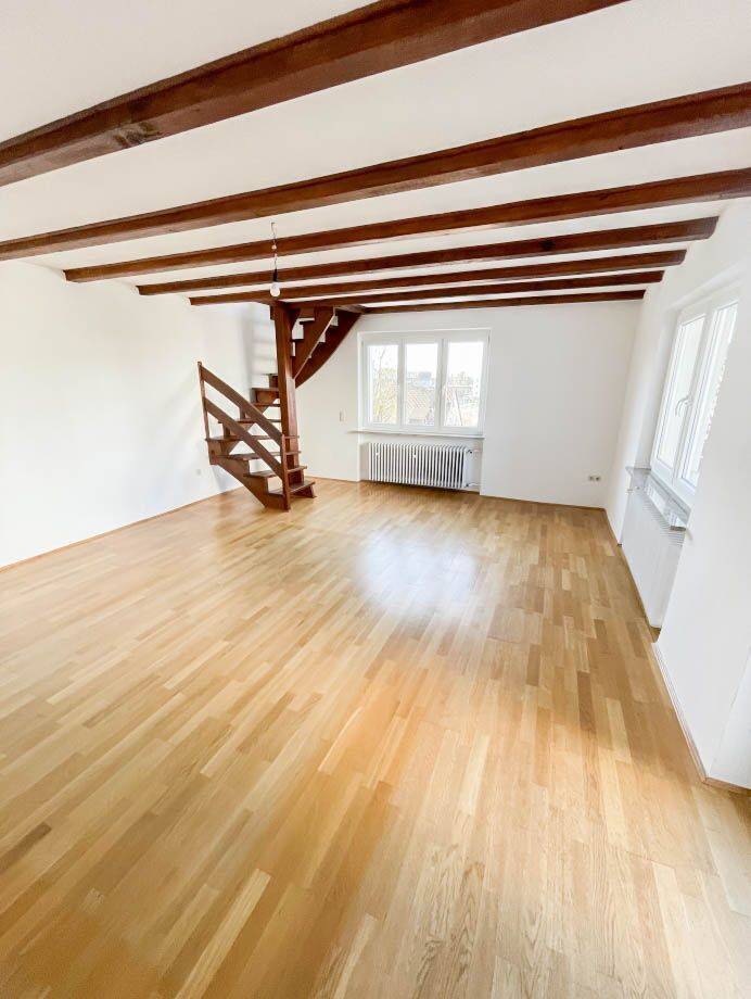 Große 4-Zimmer-Wohnung mit Terrasse und Garten zu vermieten!, 96472 Rödental