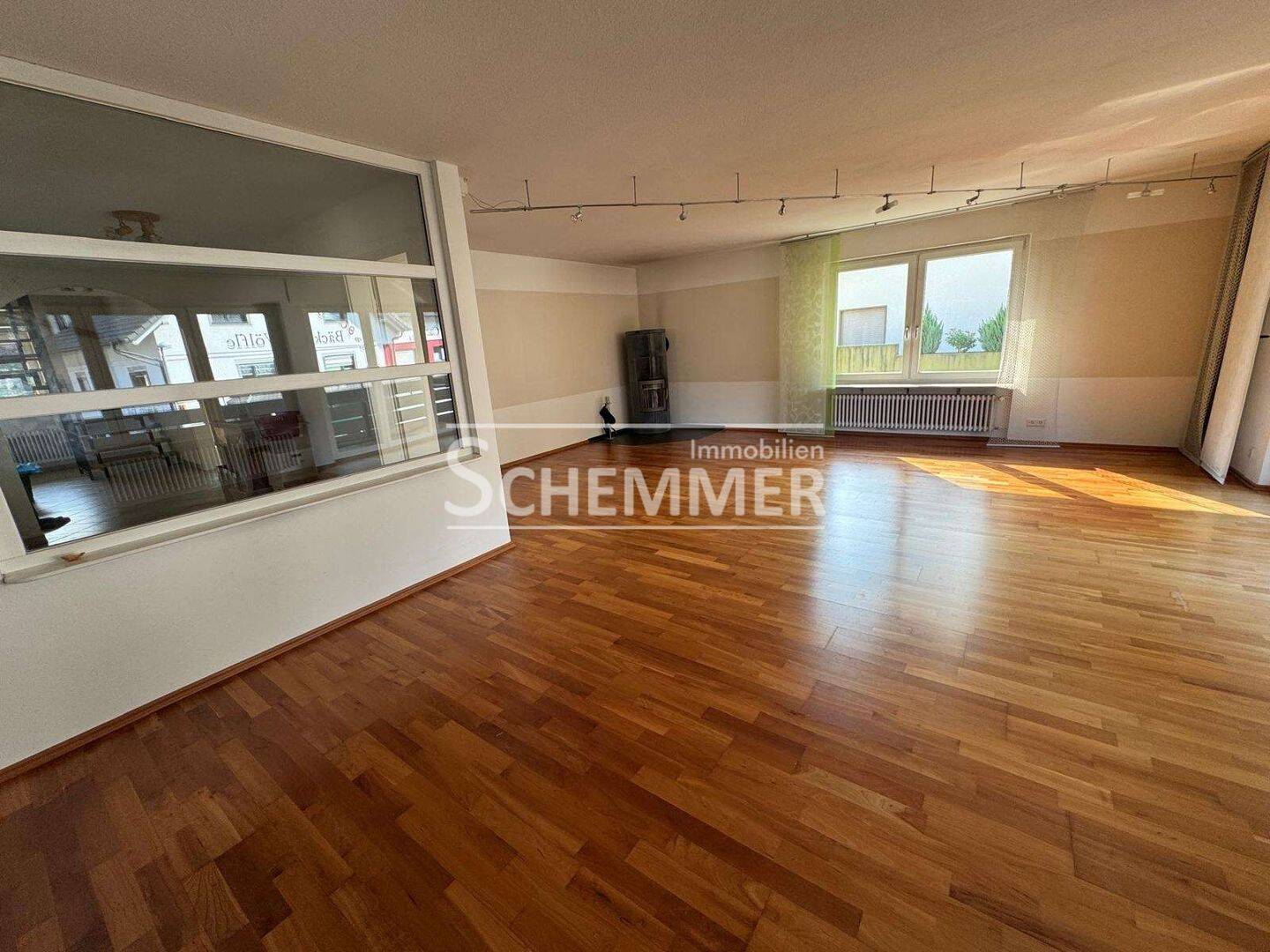 Simonswald ++ Wunderschöne und großzügige 5-Zi.-Maisonette-Wohnung, 79263 Simonswald