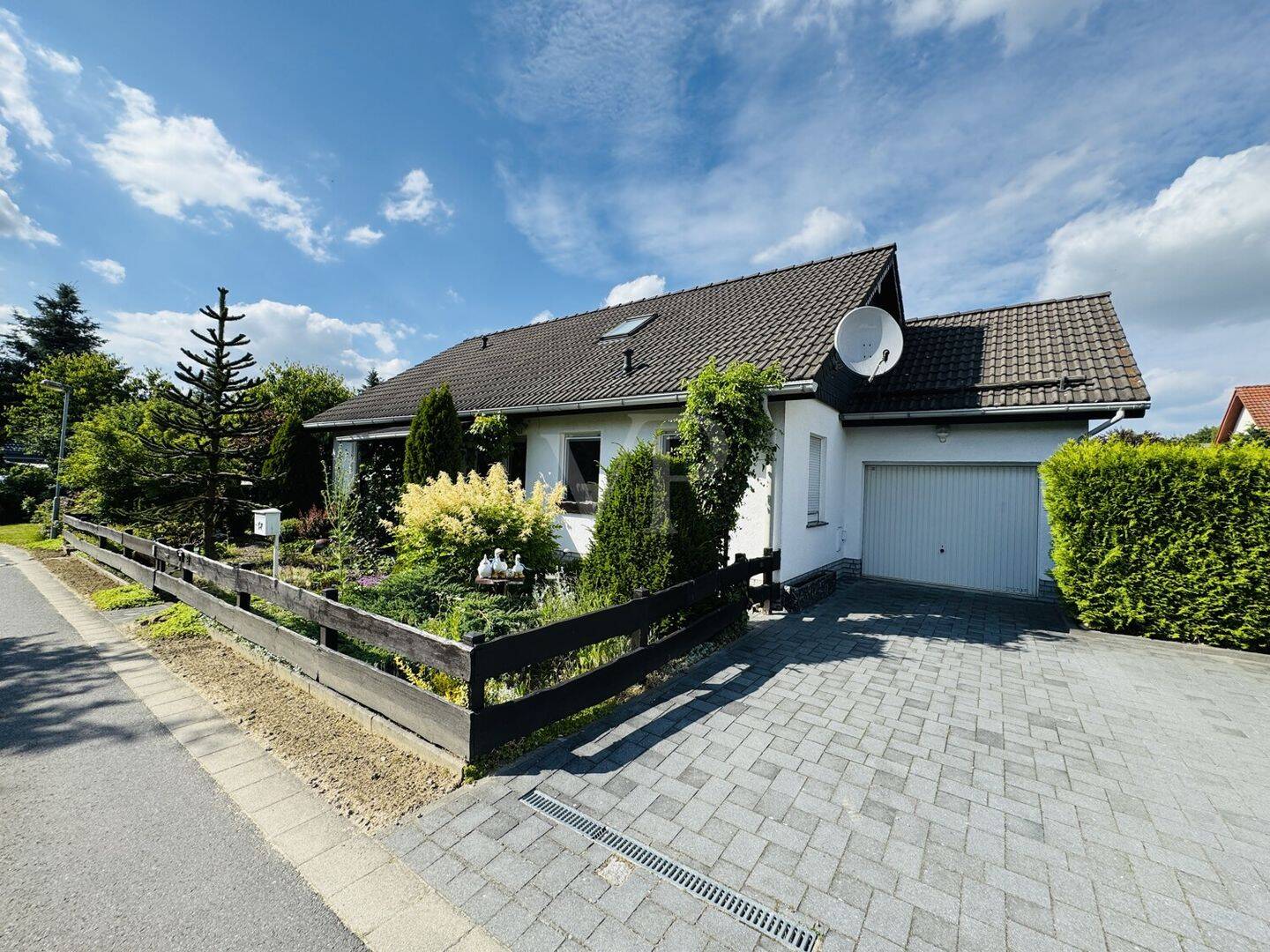 Charmantes Bungalow-Eigenheim in ruhiger Lage, 2829 Schöpstal