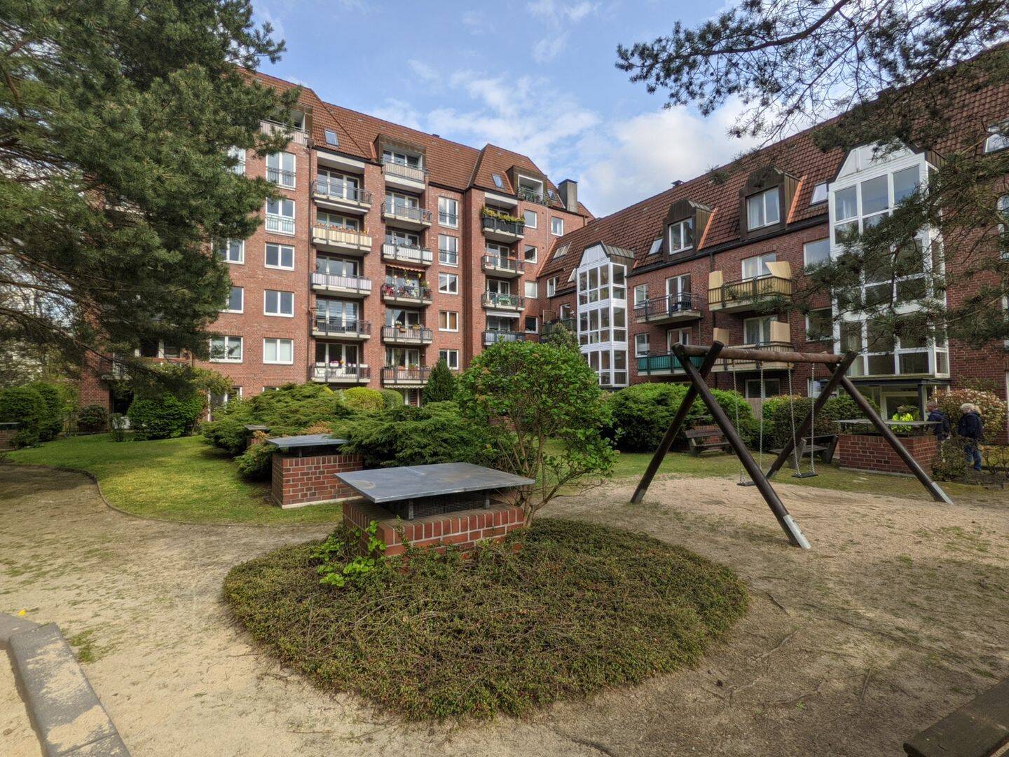 Attraktive 3-Zimmer-Wohnung in direkter Nähe zum Wandsbeker Quarree, 22041 Hamburg (Wandsbek Marienthal Tonndorf)
