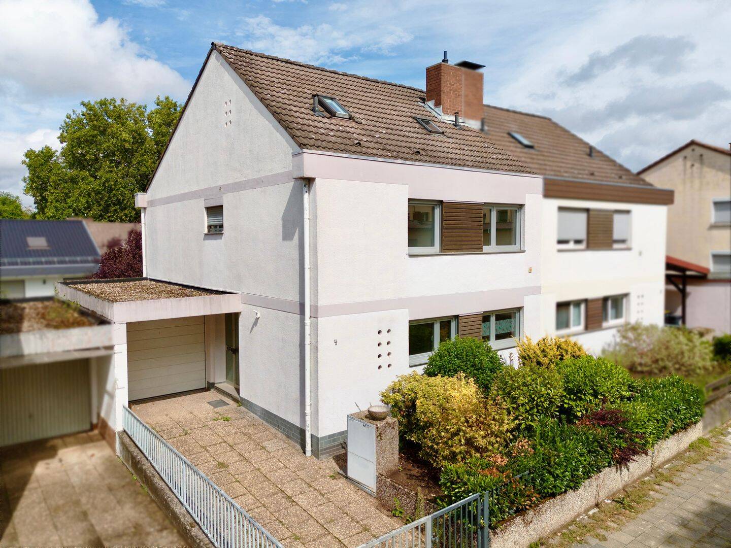 Großzügige DHH auf Eigentumsgrundstück: 6 Zimmer, Garage & neue Heizung!, 67659 Kaiserslautern (Erfenbach Erlenbach Innenstadt Morlautern)