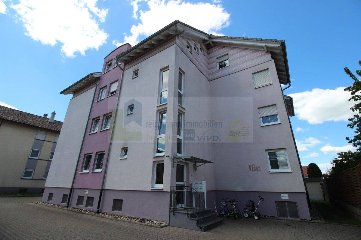 Modernes Wohnen in ruhiger Lage: 4,5 Zimmer Eigentumswohnung mit Sonnen- und Aussichtsbalkon in Hüfingen!, 78183 Hüfingen