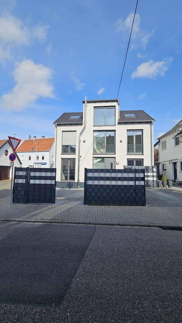 ?? Neuwertiges Smart-Home (Bj. 2018) – sofort einziehen statt bauen | provisionsfrei, 67141 Neuhofen