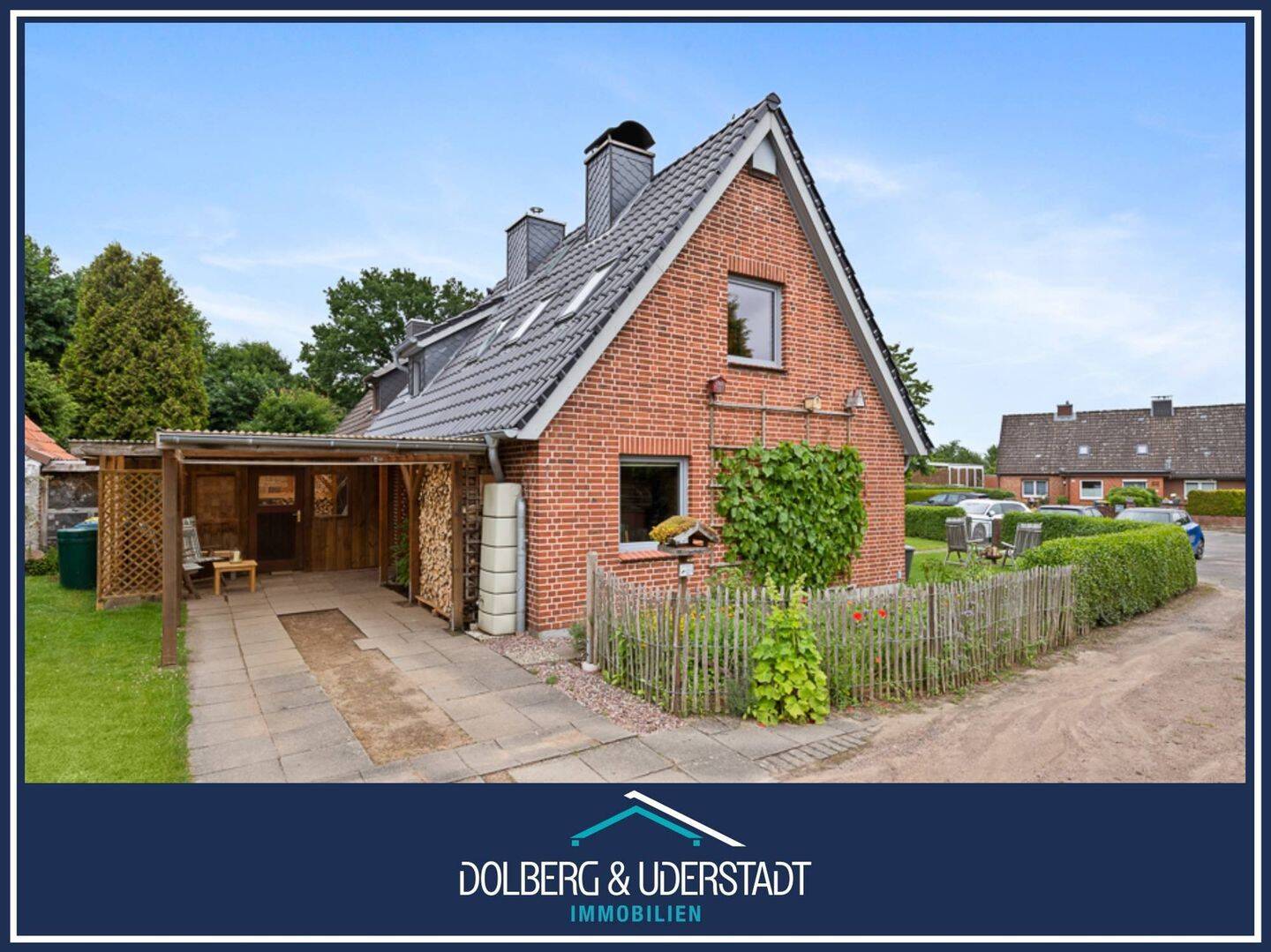 Doppelhaushälfte mit Carport, Energieklasse B! Wohnfl. ca. 59 m² + ca. 39 m² wohnlich ausgebautes DG, 22946 Trittau