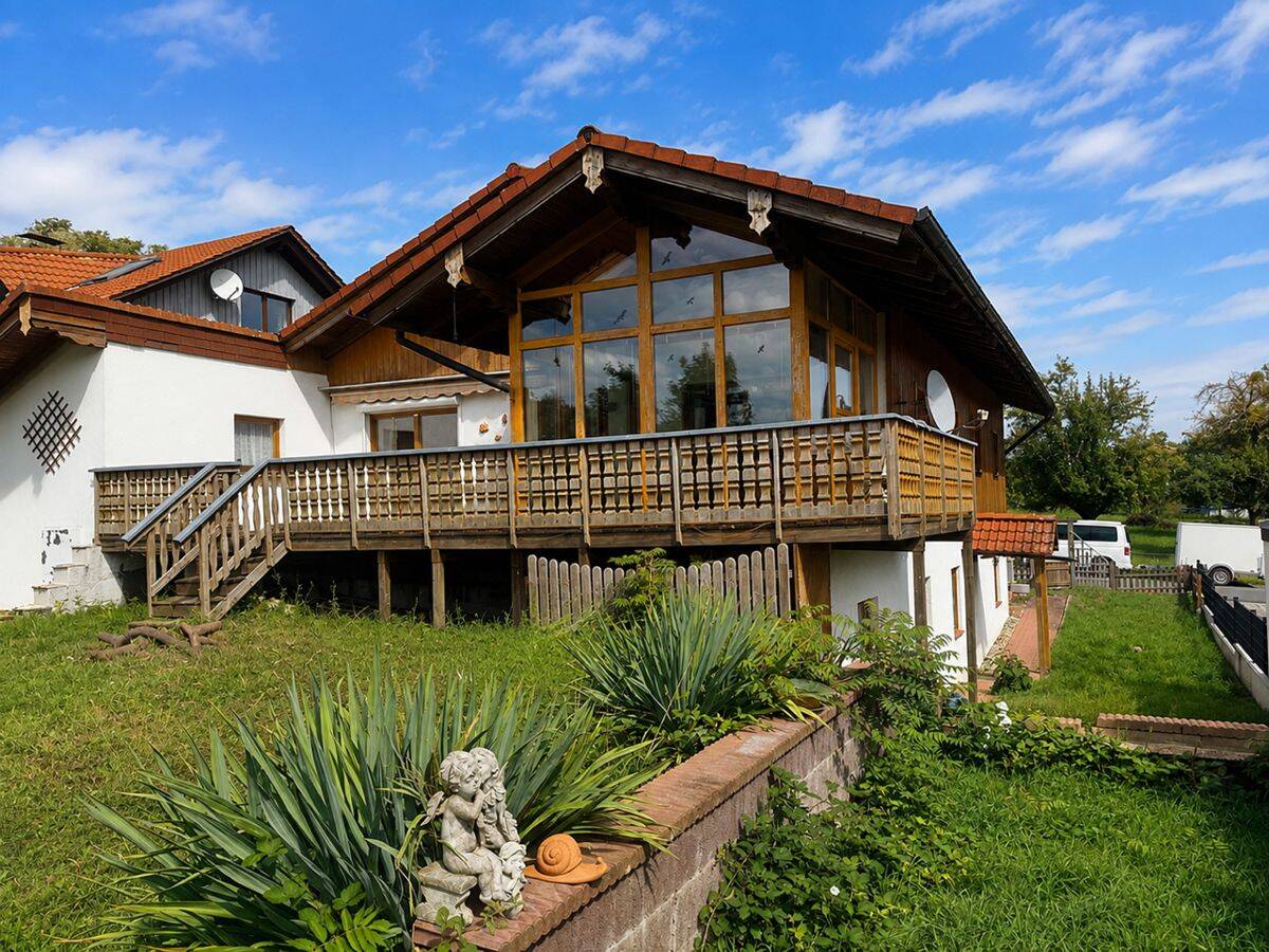 Charaktervolles Einfamilienhaus mit Einliegerwohnung im Odenwälder Landhausstil, 64397 Modautal