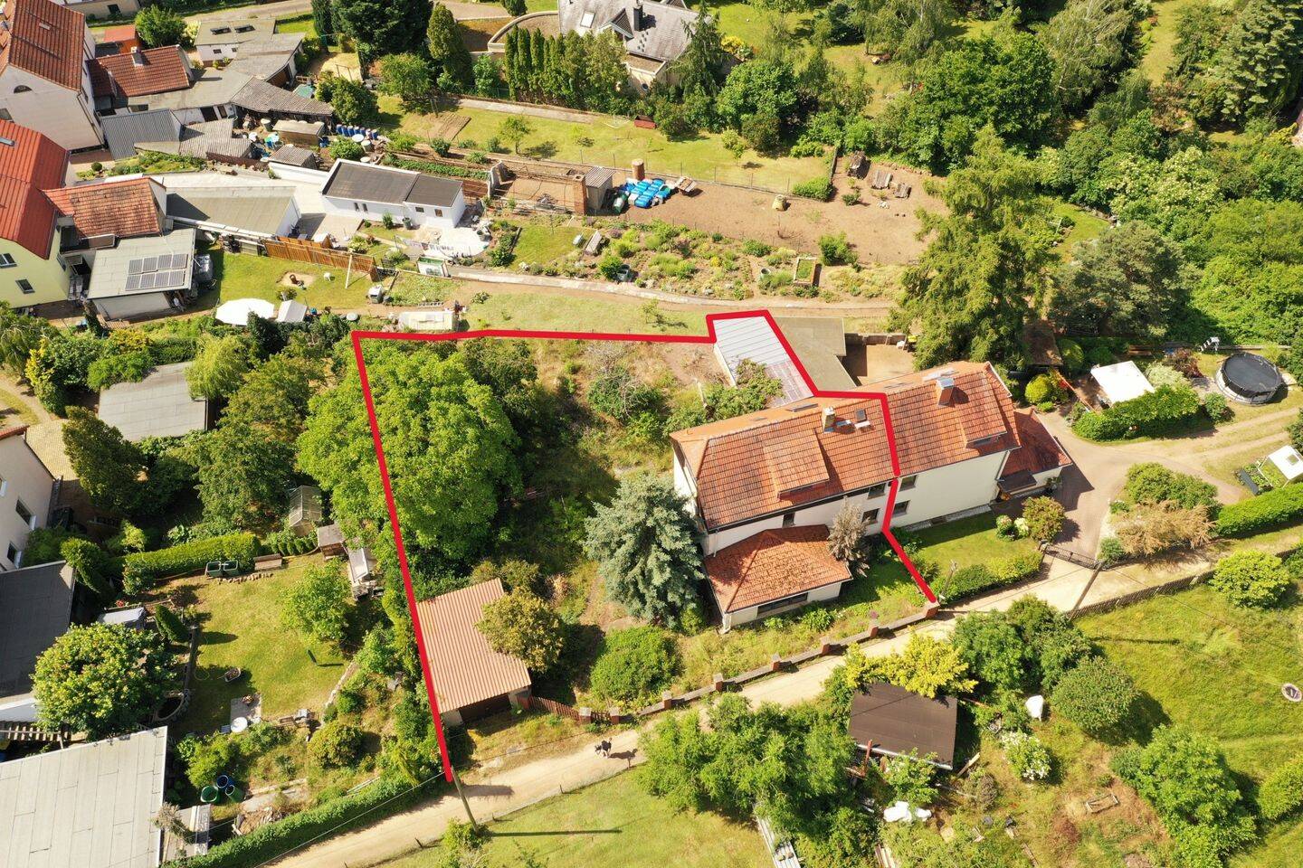 Doppelhaushälfte mit Potential in ruhiger und schöner Wohnlage von Radebeul, 1445 Radebeul