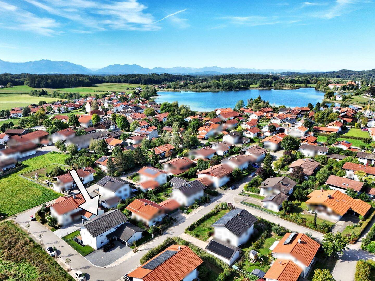Hochwertiges Familienhaus in Seeon – stilvolles Wohnen in Seenähe, 83370 Seeon-Seebruck