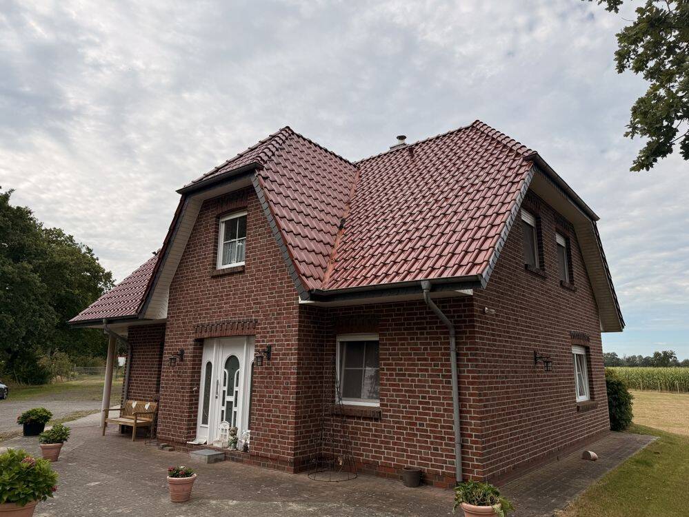 Ländliches Wohnhaus mit Halle in schöner Randlage in Rastede-Bekhausen, 26180 Rastede