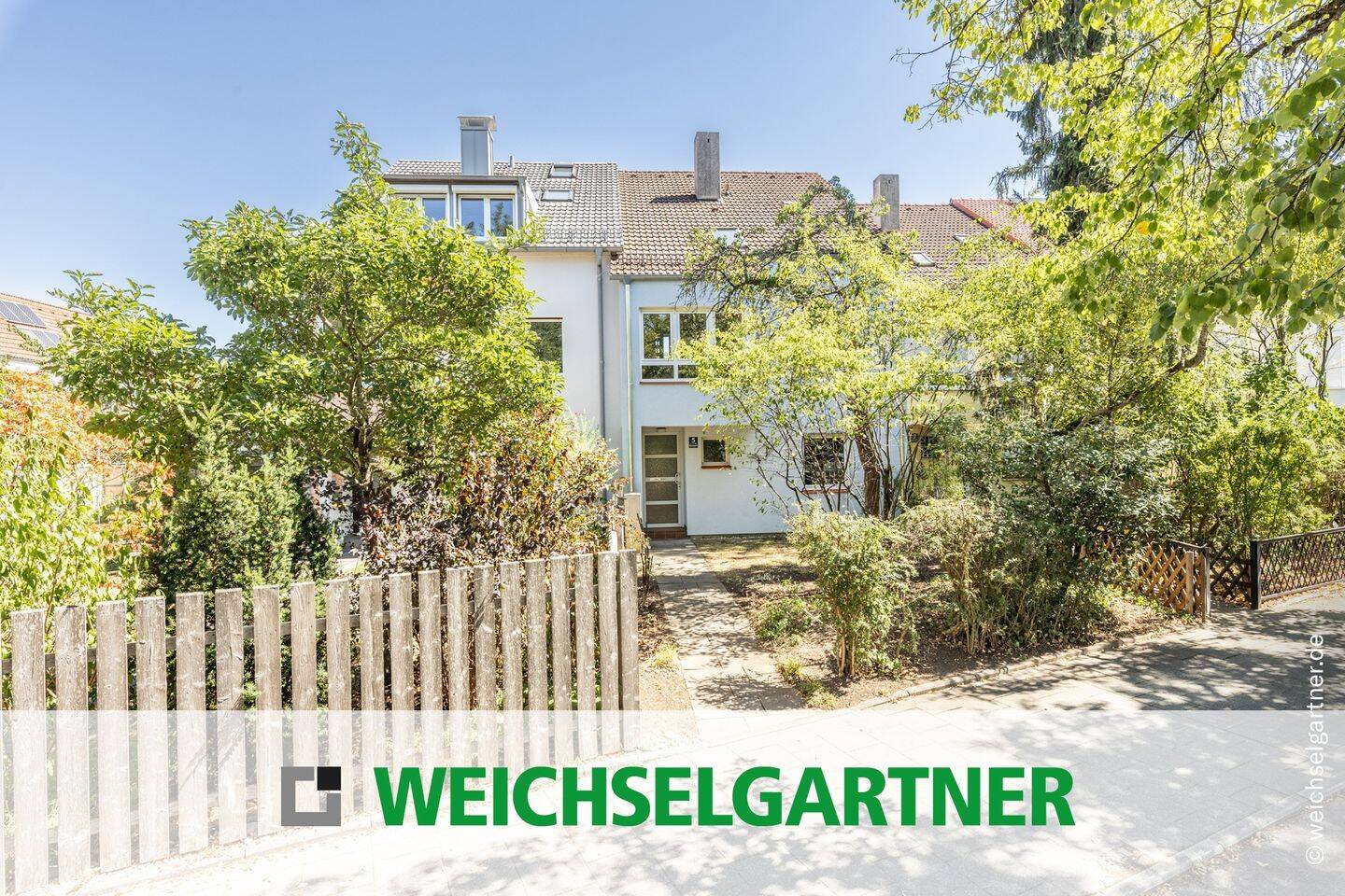 Bezugsfreies Split-Level Reihenhaus mit großem Garten und Einzelgarage, 81737 München (Ramersdorf-Perlach)