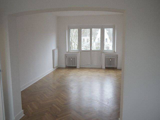 Großzügige 4-Zi-Etagenwohnung mit 2 Balkonen und Gartennutzung!, 47799 Krefeld (Bockum Cracau Stadtmitte)