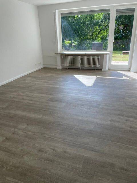 Komplett neu renovierte 1,5 Zimmer-Wohnung in Hamburg-Wandsbek, 22047 Hamburg (Wandsbek Bramfeld Tonndorf)