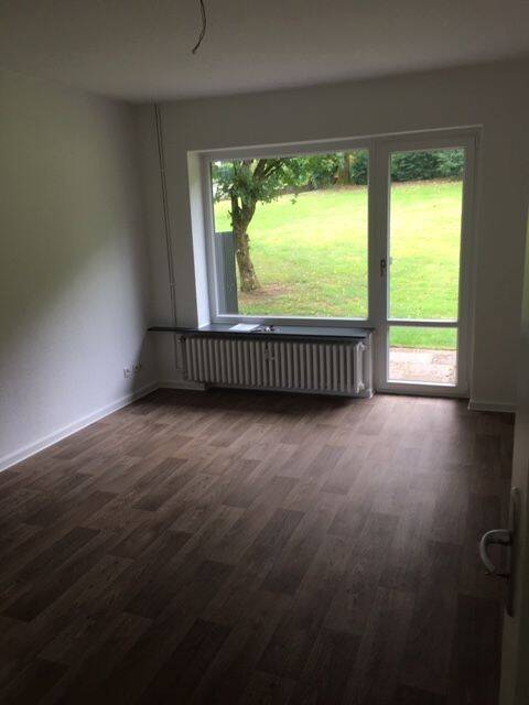 Wohnen wie im Reihenendhaus. Eigene Terrasse – Übernahme der Einbauküche möglich – Bad mit ebenerdiger Dusche, 38678 Clausthal-Zellerfeld