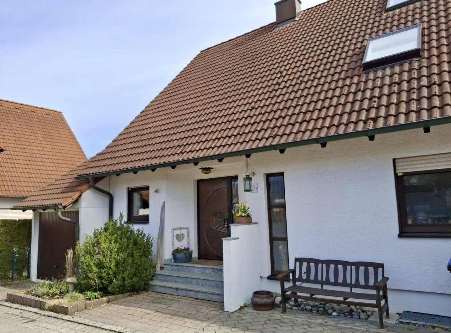Gepflegte Doppelhaushälfte mit Einliegerwohnung in ruhiger Ortsrandlage von Ulm-Mähringen, 89081 Ulm