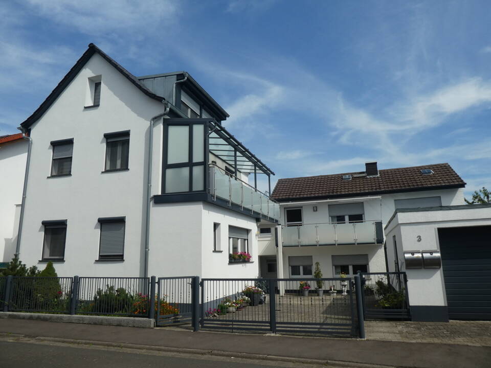 Zwei modernisierte Häuser mit vielfältigen Nutzungsmöglichkeiten in Wölfersheim!, 61200 Wölfersheim