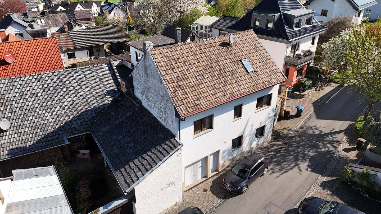 Charmantes Haus mit Nebengebäuden und viel Entwicklungspotenzial in Lantershofen zu verkaufen, 53501 Grafschaft