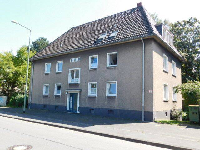 ***Sehr schöne 2-Raum-Dachgeschoss-Wohnung renoviert und bezugsfertig***, 47229 Duisburg (Bergheim Friemersheim Rheinhausen-Mitte)