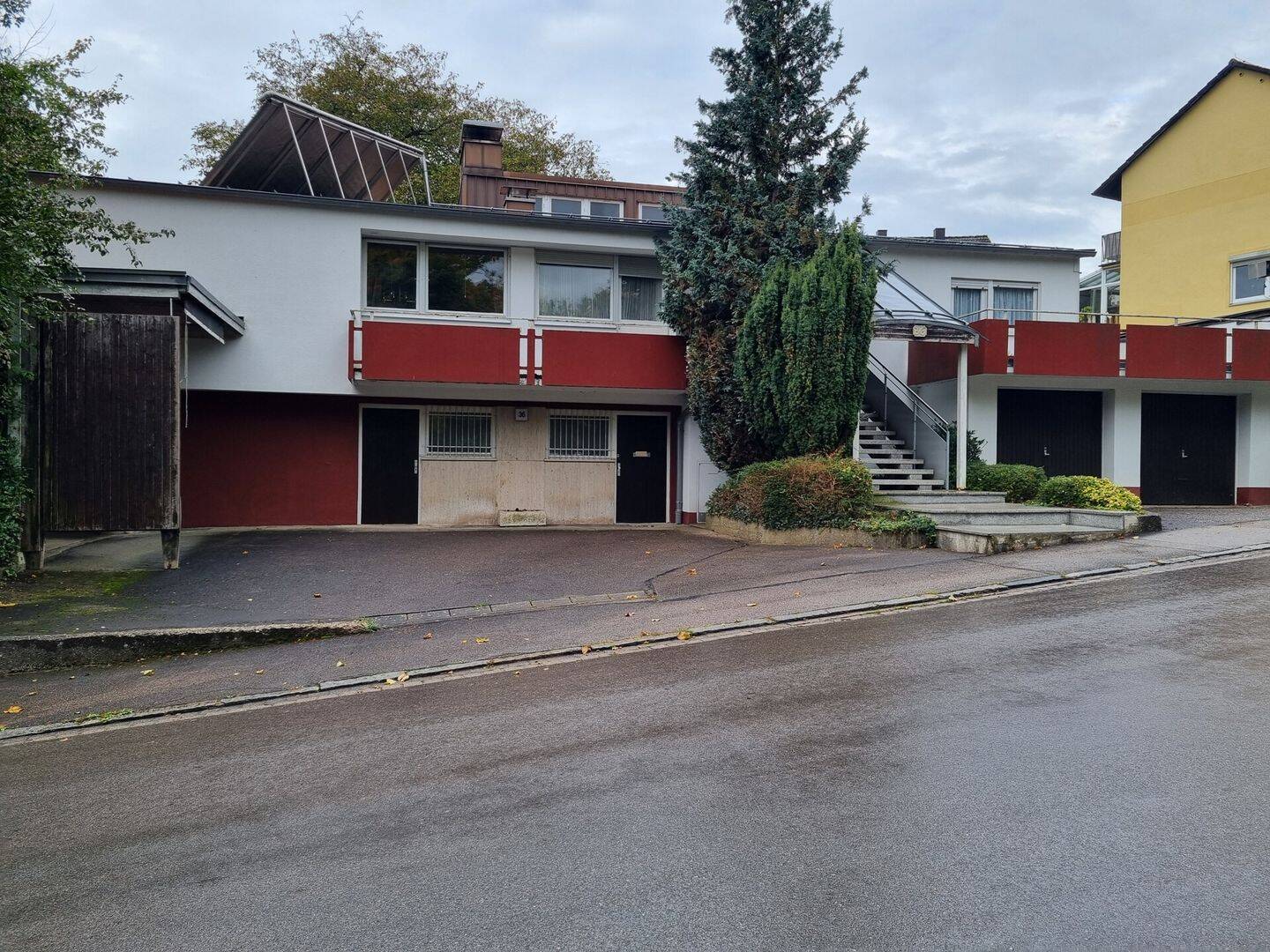 Charmantes Einfamilienhaus mit Wintergarten, Sauna, offenem Büro und vielseitigem Kellerbereich, 91757 Treuchtlingen