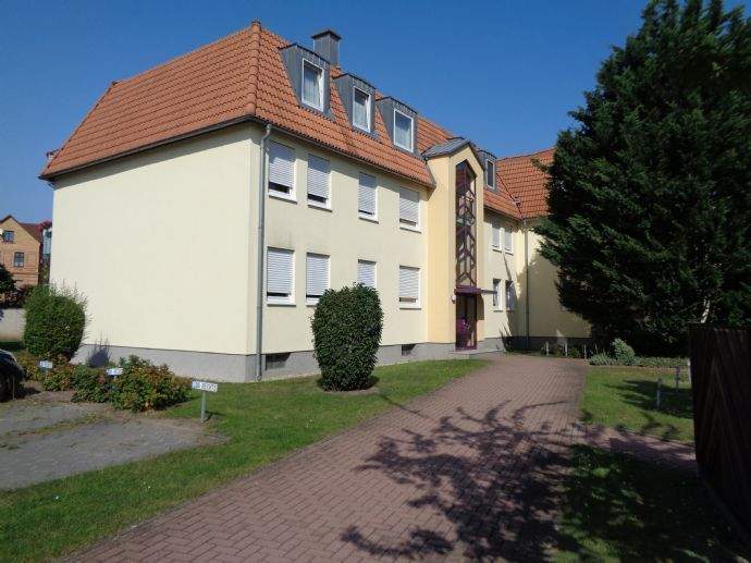 2 ZKDB ab 01.08.2026 in gepflegter Wohnanlage zu vermieten, 6766 Bitterfeld-Wolfen