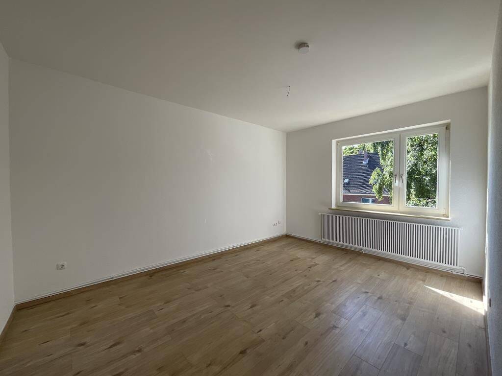 Geräumige 3-Zimmer-Wohnung mit Badewanne in Wilhelmshaven City!, 26382 Wilhelmshaven (Bant Heppens Innenhafen Innenstadt Siebethsburg)
