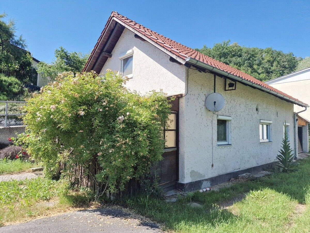 Kleines Wohnhaus in Winzer zum Schnäppchenpreis!, 94577 Winzer