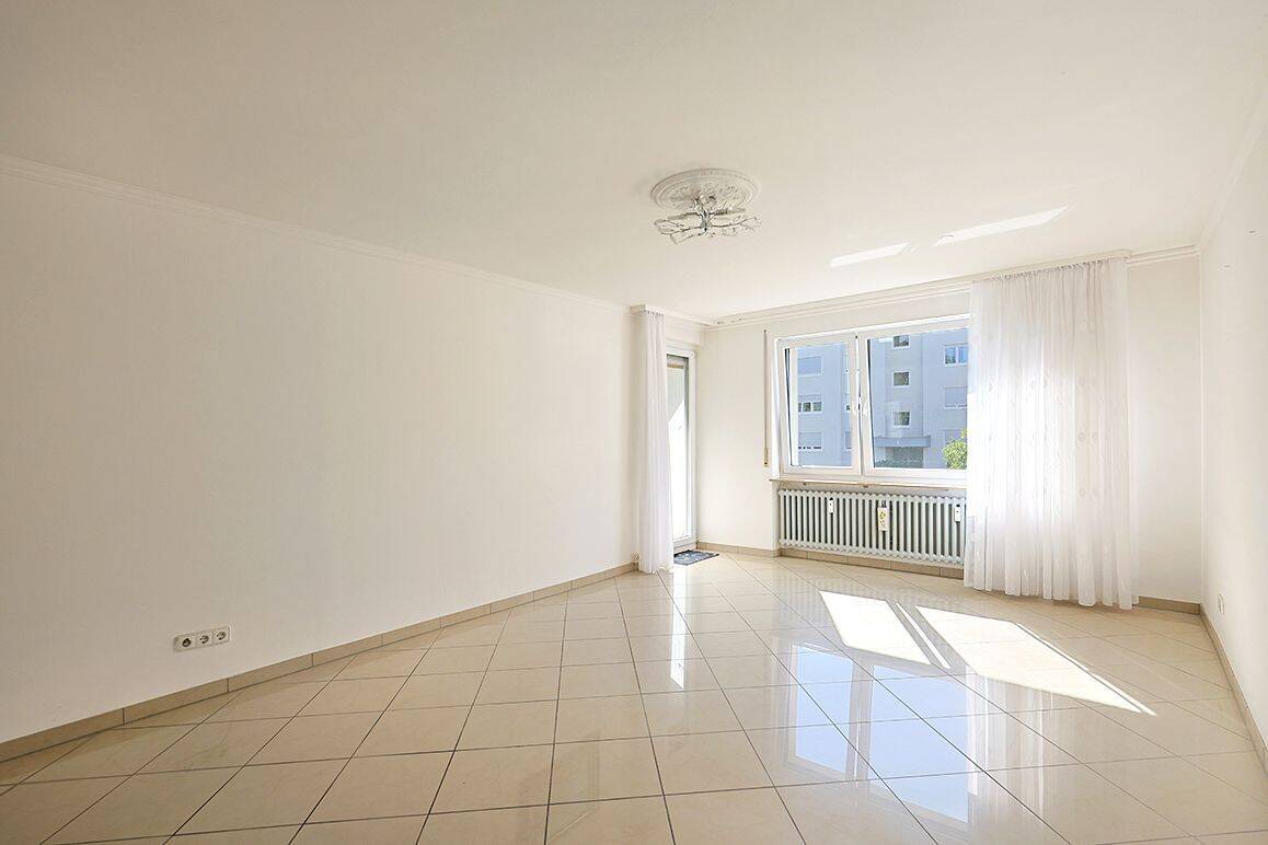 Lichtdurchflutet wohnen – gepflegte 3,5-Zimmer-Wohnung mit Balkon, 71116 Gärtringen
