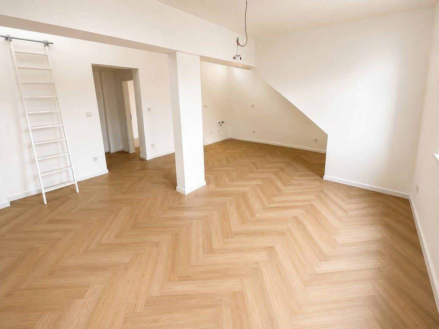 Erstbezug: Moderne Dachgeschosswohnung mit Klimaanlage, Einbauküche und Panoramablick, 44143 Dortmund (Brackel Körne Mitte Schüren Wambel)