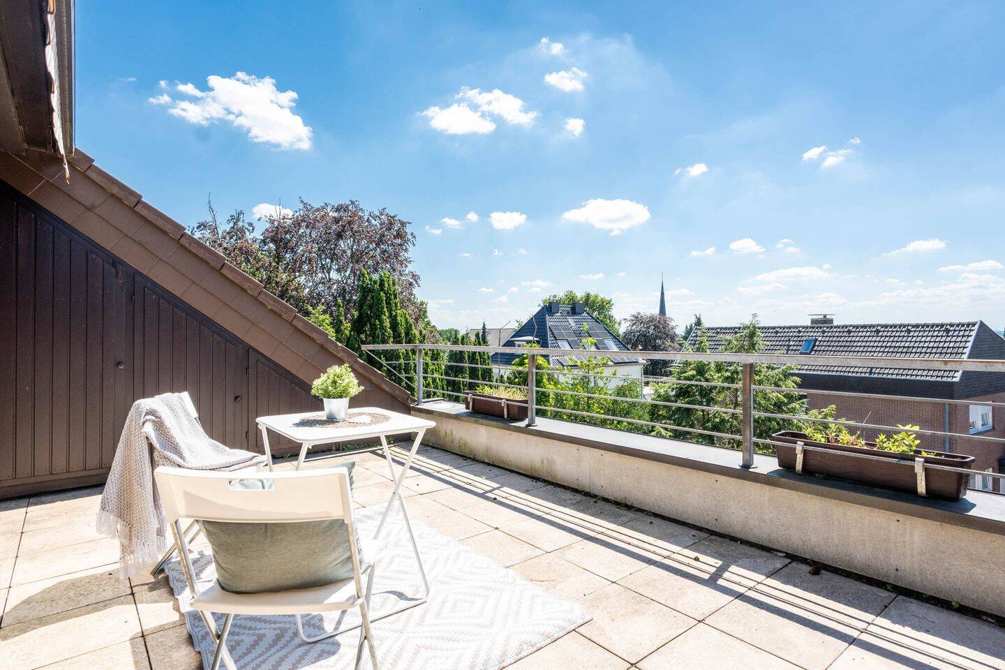 KEINE KÄUFERPROVISION Schicke Maisonettewohnung mit Ausblick am Südhang von Bielefeld Brackwede, 33647 Bielefeld (Brackwede Senne Ummeln)