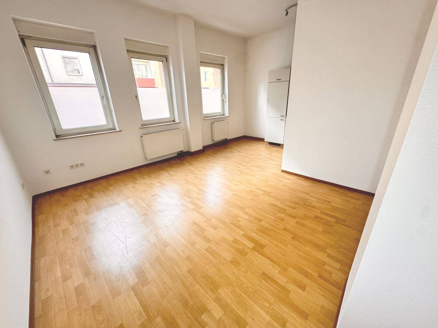 Provisionsfrei – Freie und gepflegte 1-Zimmer-Wohnung in Nürnberg, 90443 Nürnberg
