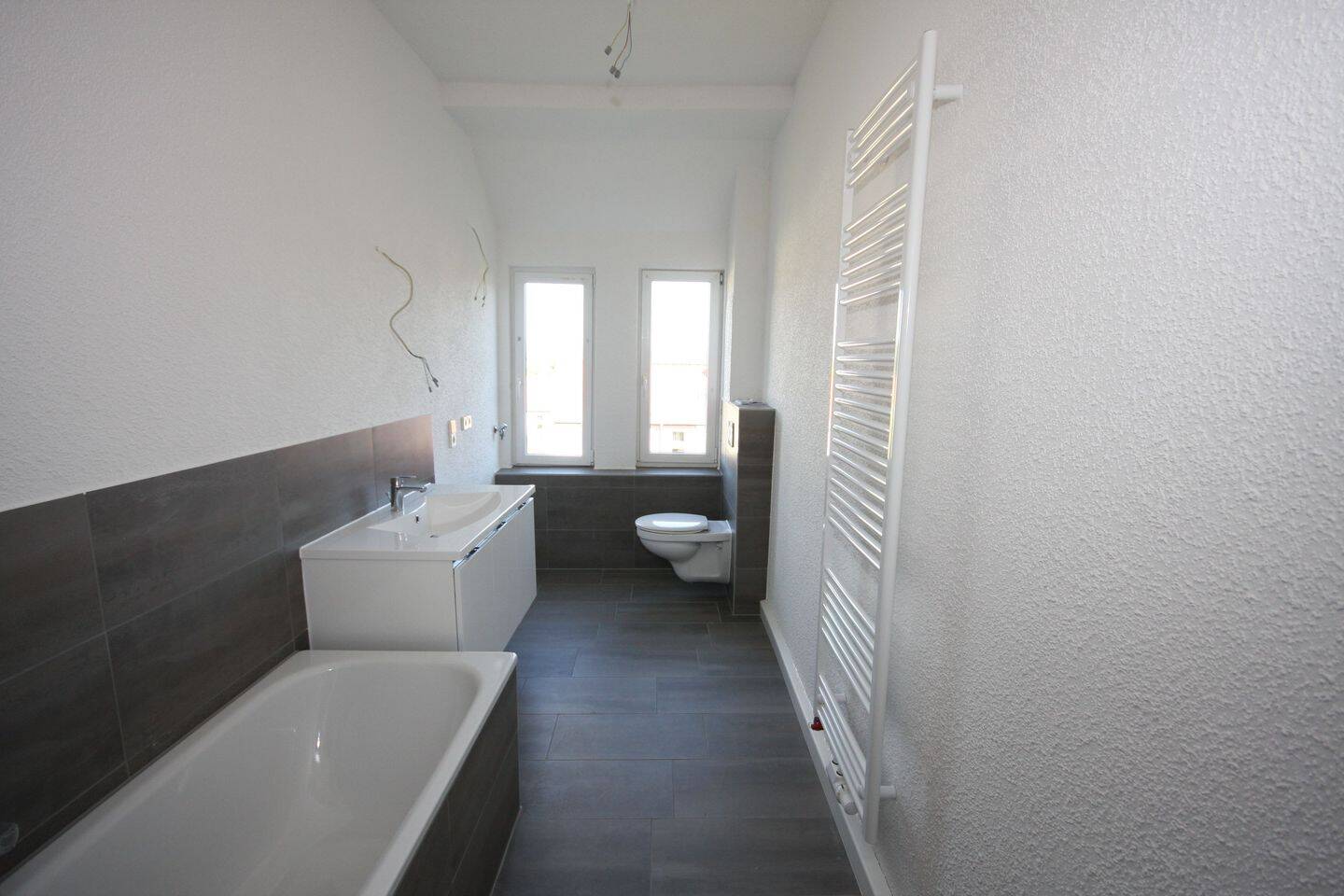 Dachgeschoß-Wohnung mit Balkon in sonniger Lage,, 8280 Aue-Bad Schlema