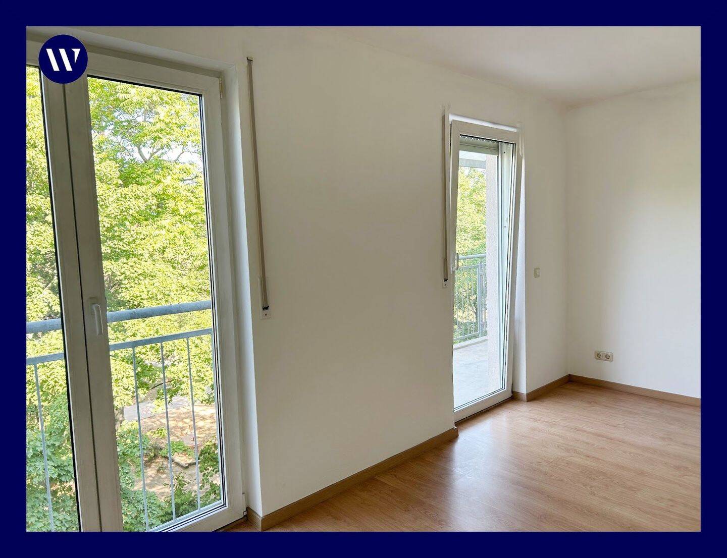 °Schön Wohnen in Johannstadt° helle 2 Zimmer mit Balkon, renoviert mit Laminat + Wannenbad + Aufzug, 1307 Dresden