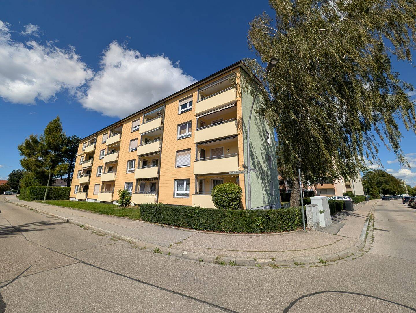 „ERBBAURECHT – RENOVIERTE WOHNUNG MIT ATTRAKTIVEM WOHNKOMFORT“, 85435 Erding