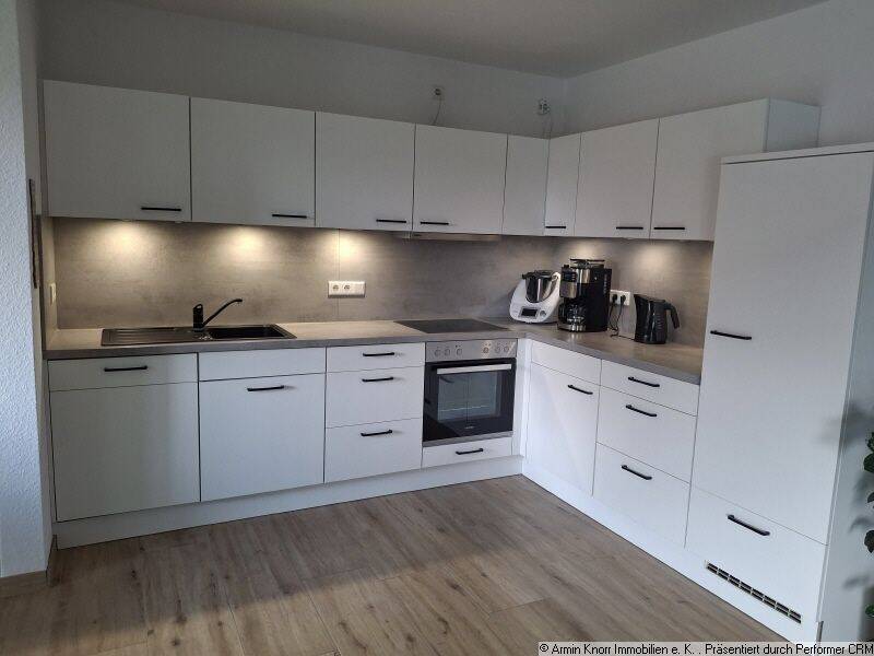 3-Zimmer-Obergeschosswohnung mit Balkon, Einbauküche, Aufzug und PKW-Stellplatz in Bad Zwischenahn, 26160 Bad Zwischenahn