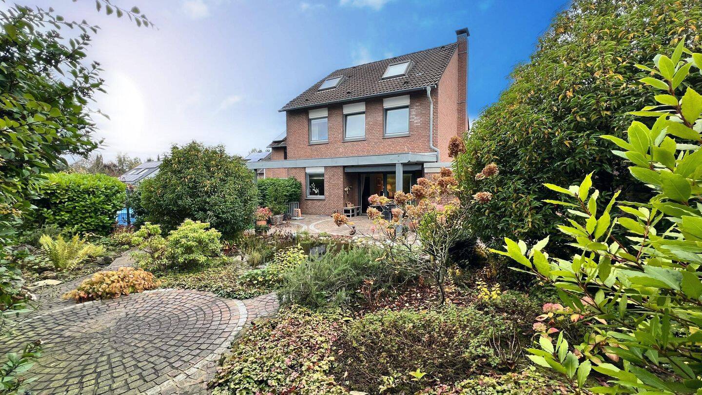Wohnen im Grünen, Düsseldorf ganz nah – Reihenendhaus mit traumhaftem Garten, 40882 Ratingen