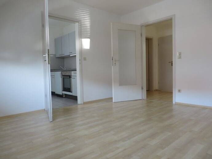 Attraktive 1,5 Zimmer Wohnung mit Hausmeister, Busanbindung, ideal für Einzelperson, Studierende, 95447 Bayreuth (Altstadt Birken Glocke Meyernberg Saas)