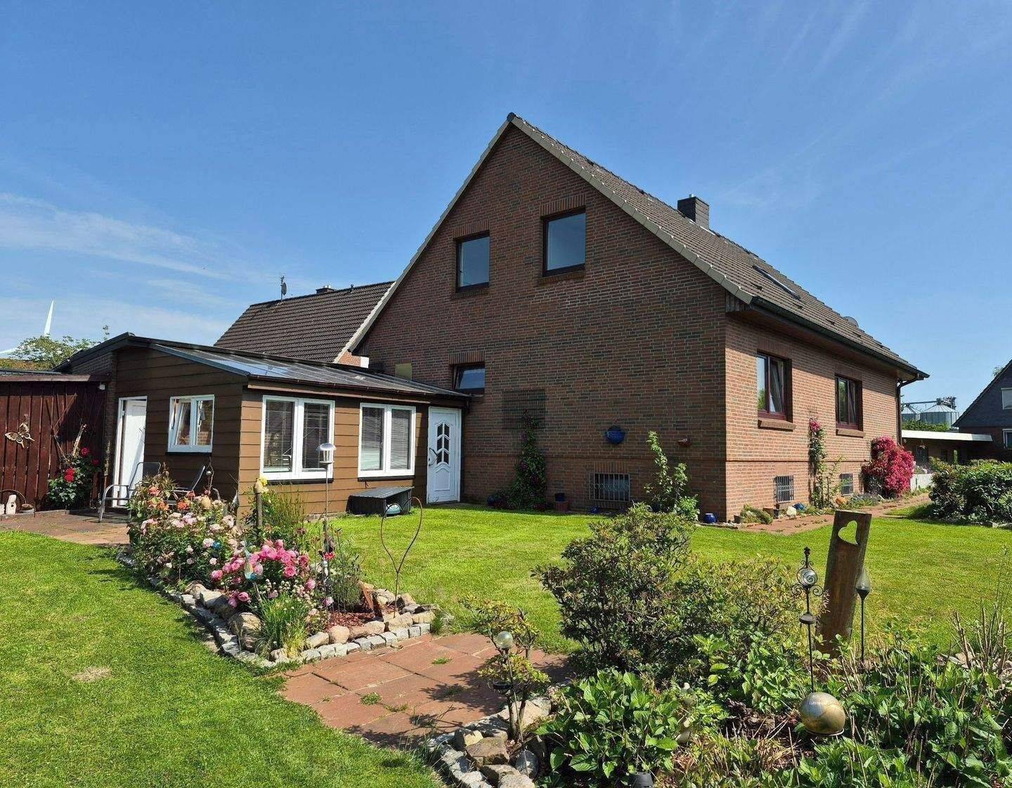 Wohnen am Feldrand ! Gepflegtes Einfamilienhaus mit Einliegerwohnung, Vollkeller und traumhaftem Garten, 23847 Rethwisch