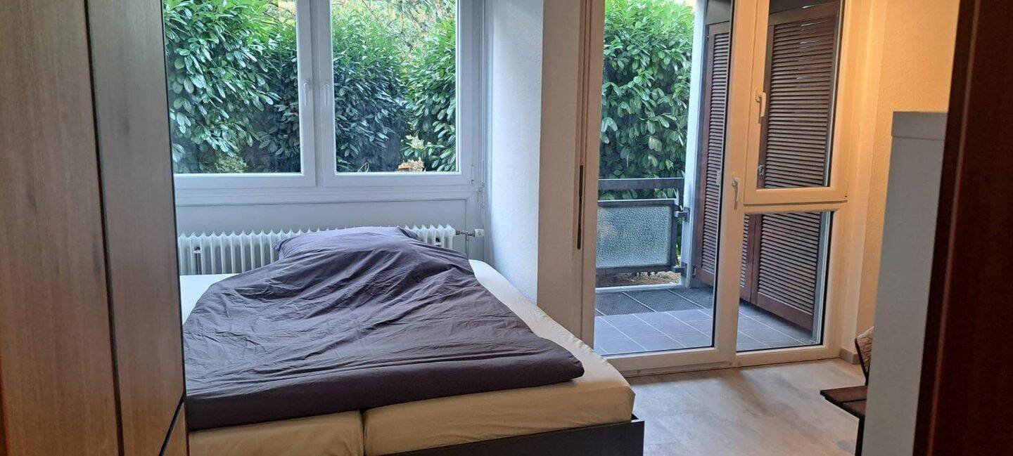 Vollmöbilierte 1 Zimmer Wohnung mit Loggia und Blick ins Grüne, 76135 Karlsruhe (Beiertheim-Bulach Oberreut Südweststadt Weststadt)