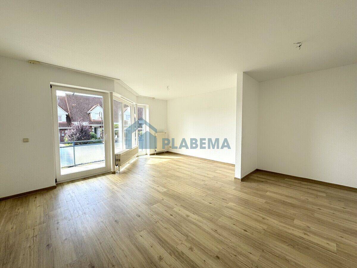 Moderne 1-Zimmer-Wohnung mit neuer Einbauküche und großem Balkon in Freidrichsthal, 19057 Schwerin