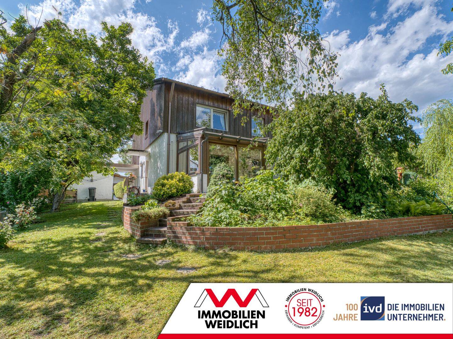 Doppelhaushälfte mit Wintergarten, zwei Terrassen und Garten – Potenzial für Ihr neues Zuhause, 85643 Steinhöring