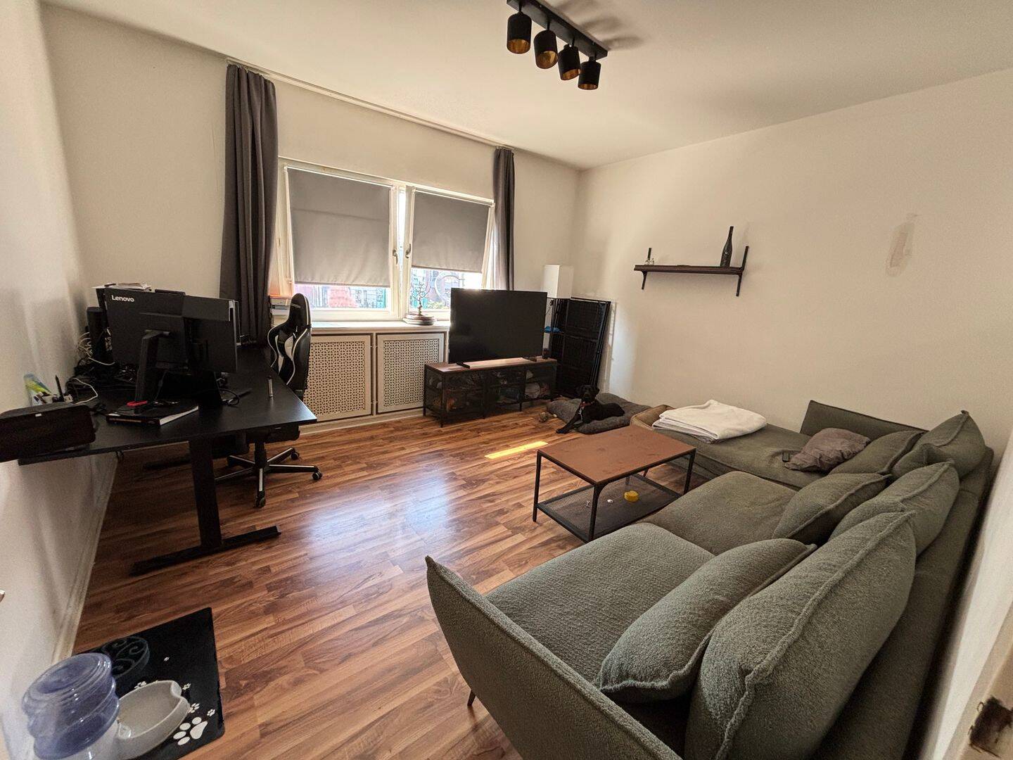 zentrale Lage, schöne 2 Zimmer Wohnung plus Esszimmer, 46535 Dinslaken