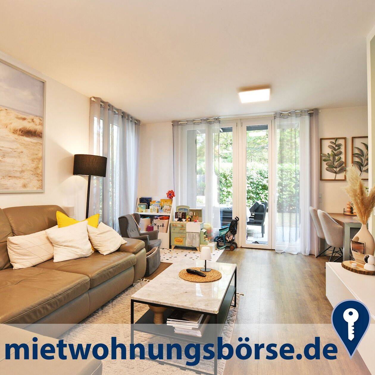 AIGNER – Moderne 3-Zimmer-Wohnung mit Süd- und Nordterrasse, in ruhiger Lage, 85622 Feldkirchen