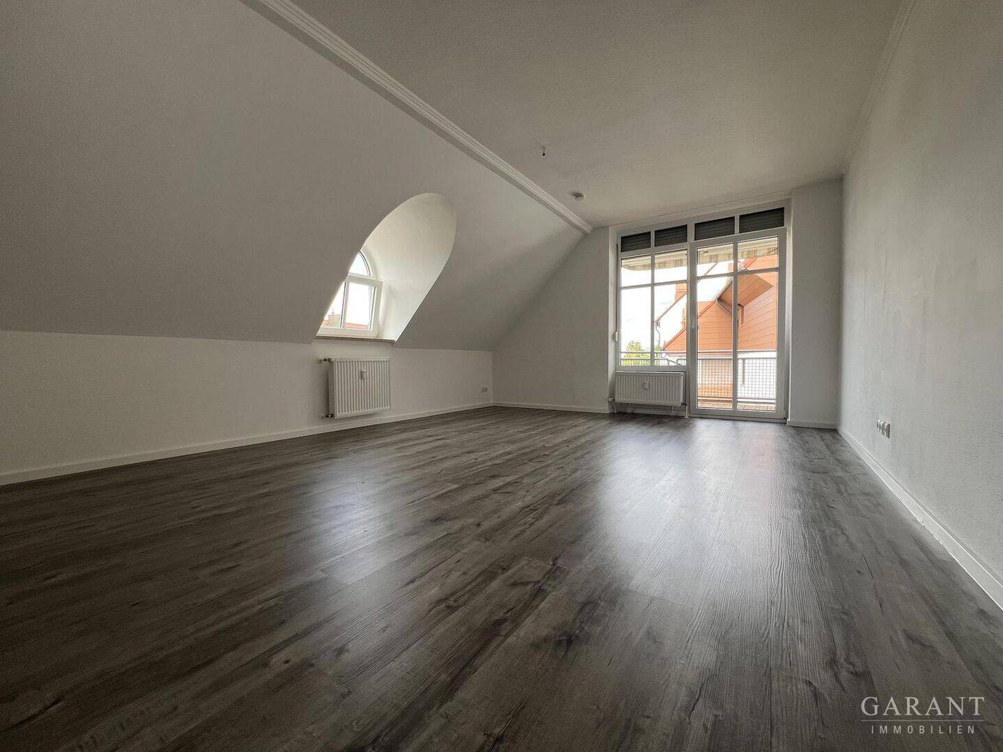 Top gepflegt, Top gelegen & Sofort bezugsfrei! 1-Zimmer-Wohnung mit Balkon, Keller & TG-Stellplatz, 84034 Landshut (Münchnerau Nikola West)