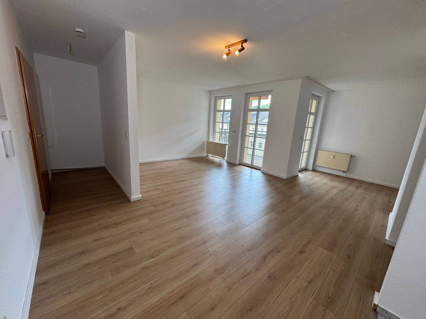 Helle & ruhige 1 Zimmer Whg. mit Aufzug und Balkon (W 46), 7546 Gera