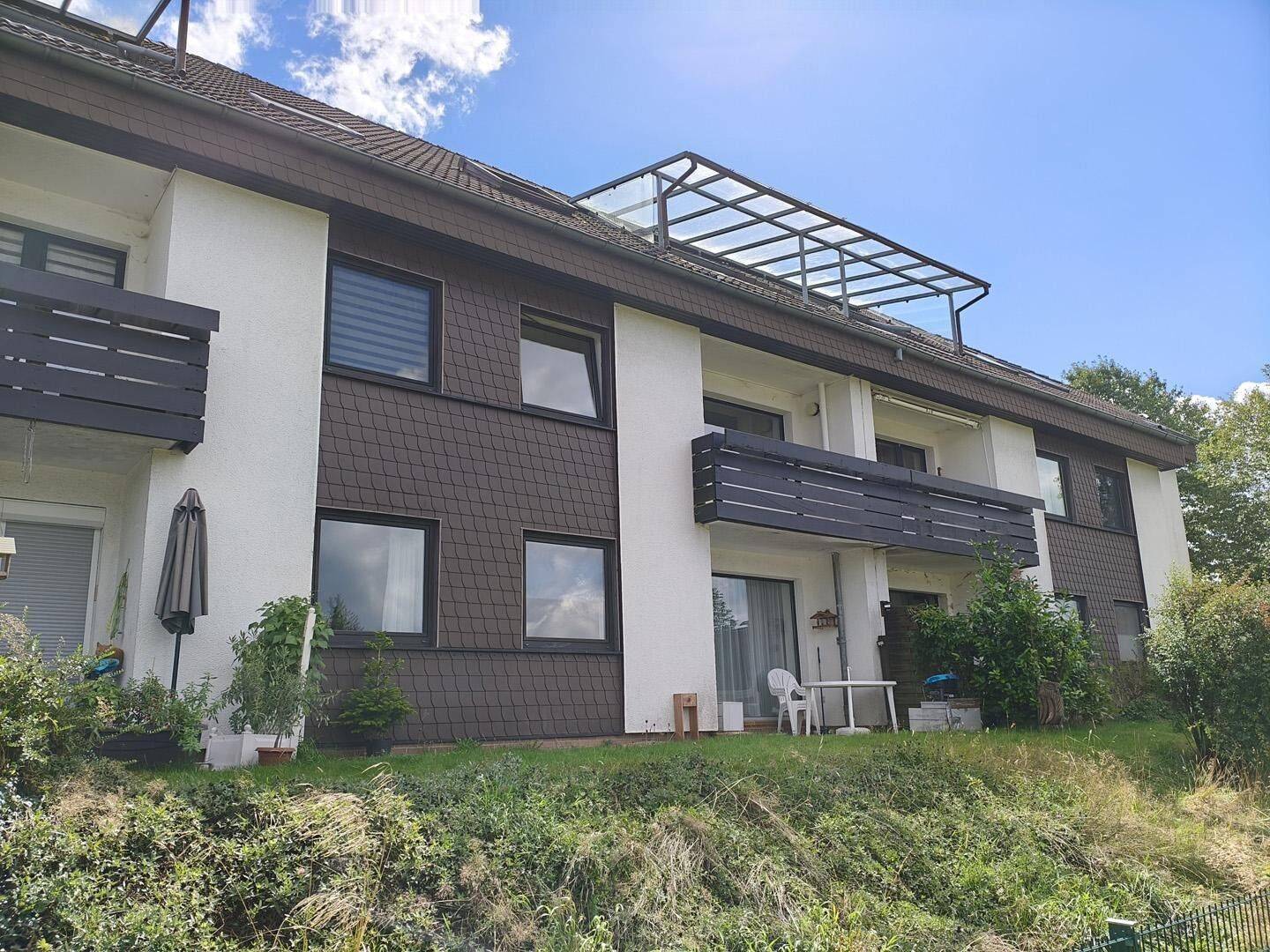 Solide 2-Zimmer-Eigentumswohnung mit Loggia und tollem Ausblick in ruhiger Lage, 37603 Holzminden