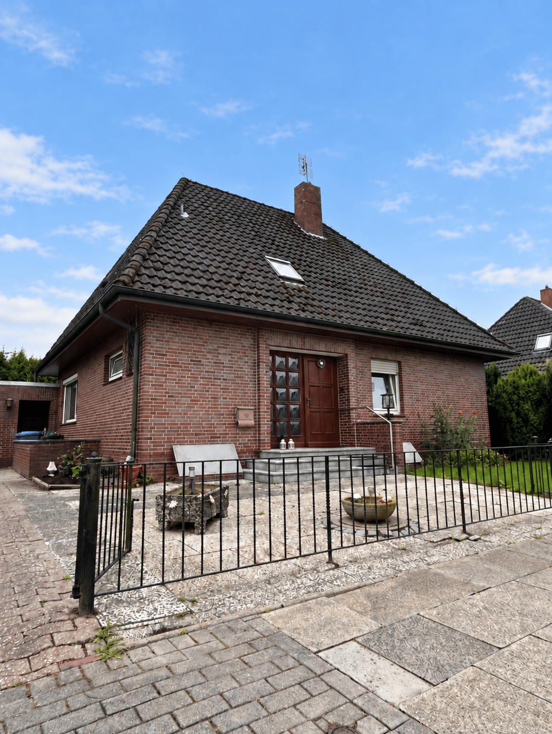 Einfamilienhaus mit viel Platz, Garten und Gestaltungspotenzial in Brake, 26919 Brake (Unterweser)