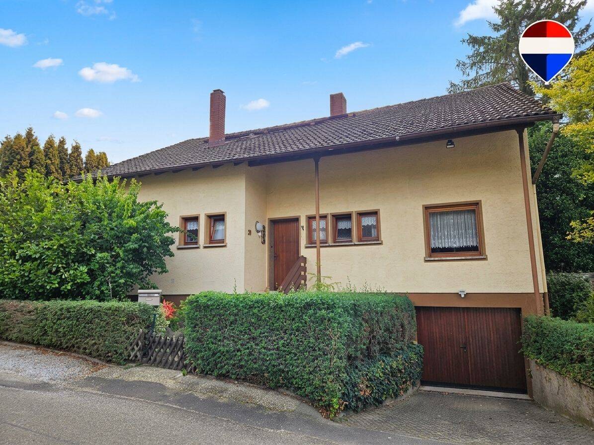 Einfamilienhaus mit 6 Zimmern, Garten und Garage in Heidenrod, 65321 Heidenrod