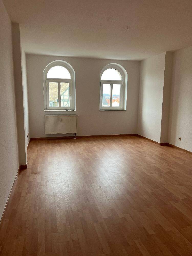 gemütliche 2-Raumwohnung mit Balkon im Dachgeschoss sucht neue Mieter, 4720 Döbeln