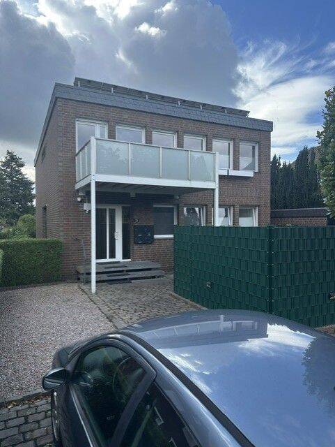 Renovierte Single-Wohnung mit 2 Zimmern sowie Balkon und EBK in Weseke, 46325 Borken