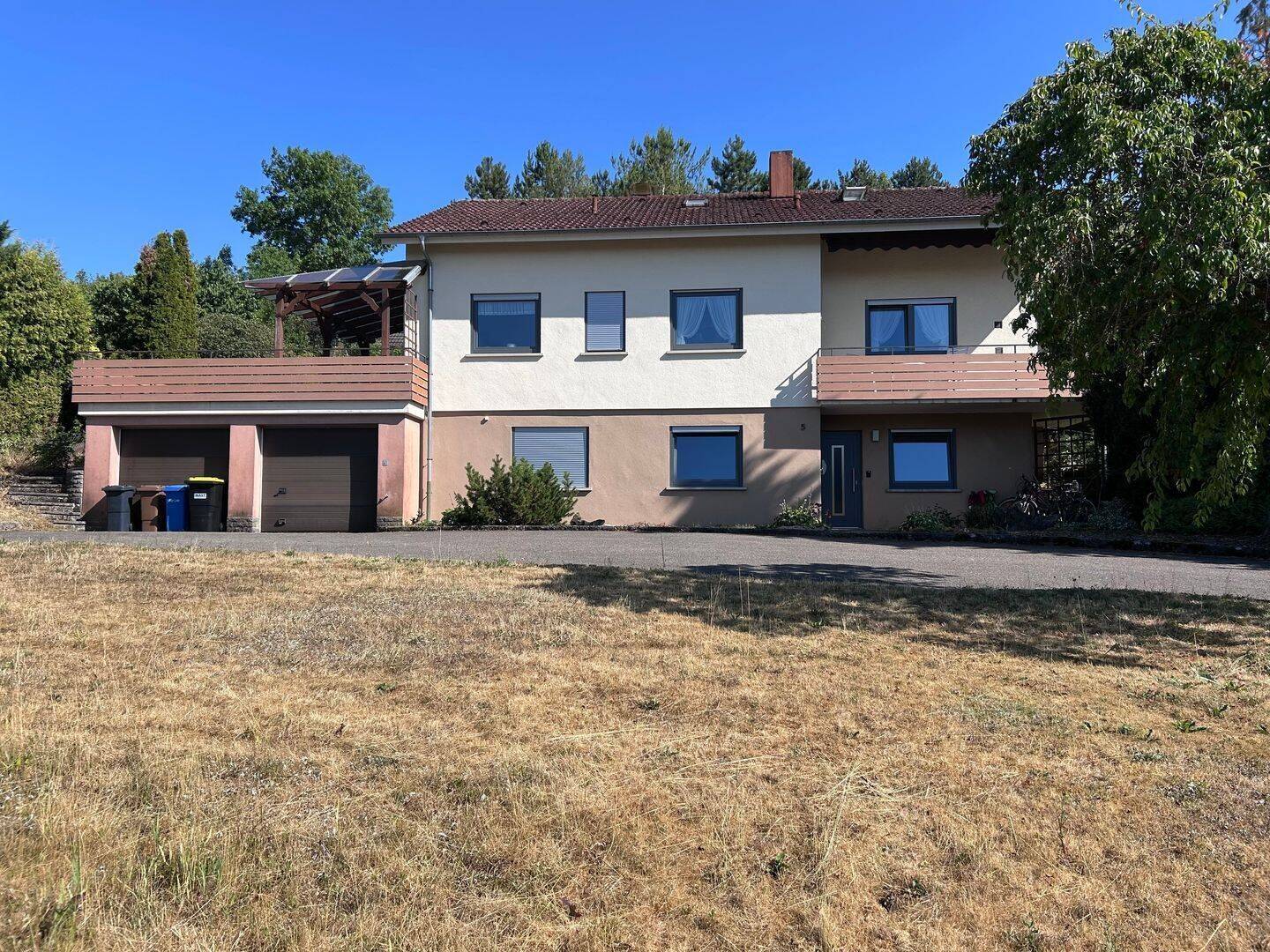 Ruhiges Wohnen am Stadtrand in MGH-Wachbach: Einfamilienhaus mit Einliegerwohnung, 97980 Bad Mergentheim