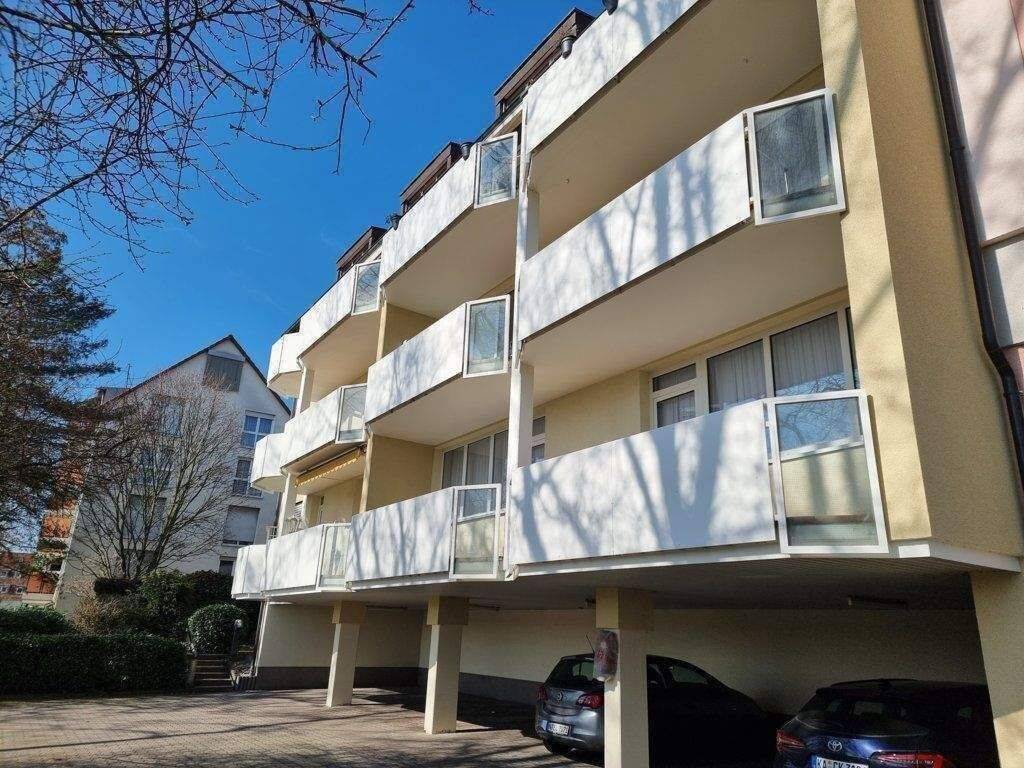 4-ZiWohnung, ruhig gelegen mit Blick ins Grüne! Wo ? In bester Lage in Schniegling, 90427 Nürnberg
