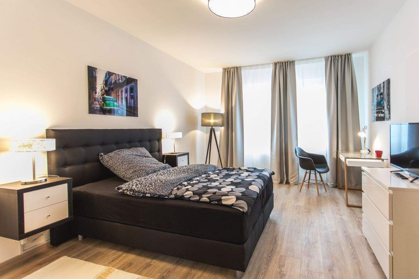 Ab Sofort – modern möbliertes Zimmer in 3er WG – top Lage Ostend – fußläufig zur EZB, 60314 Frankfurt am Main (Fechenheim Ostend)